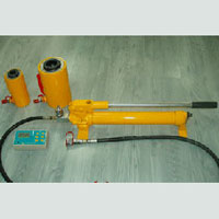 �^�U�z�y�x