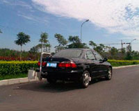 �������x